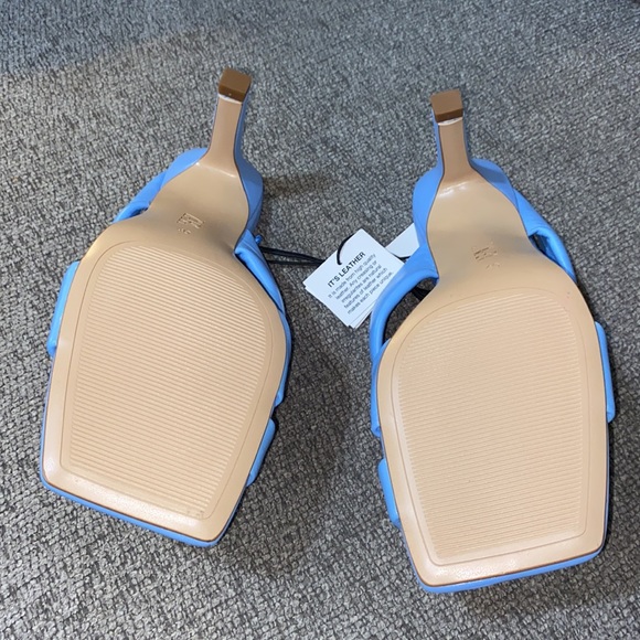 ZARA PADDED HEELED LEATHER SANDALS - Picture 2 of 4